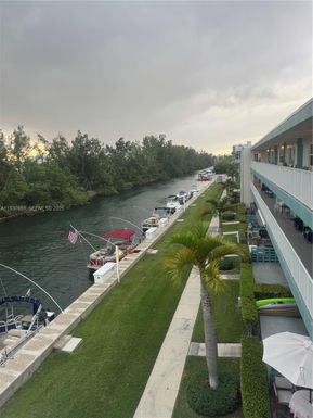 3922 NE 166th St # S316, North Miami Beach FL 33160