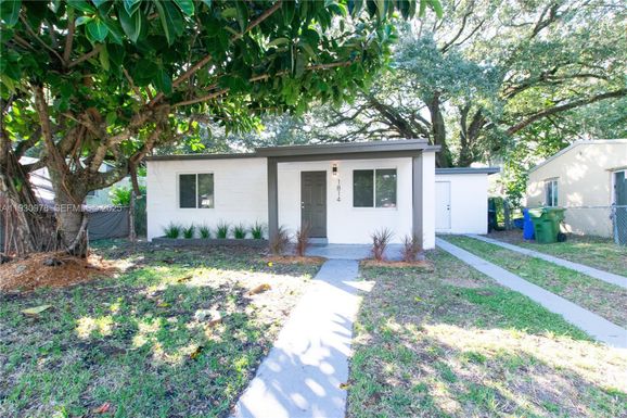 1814 NW 8th Pl, Fort Lauderdale FL 33311