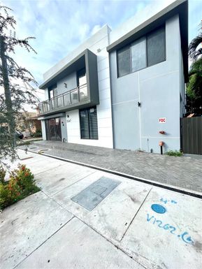 1547 NW 2nd St # 105, Miami FL 33125