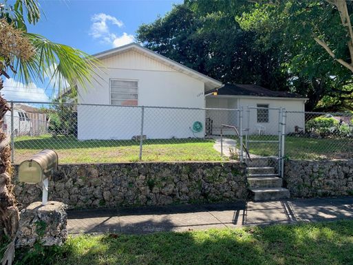 6290 SW 39th St # 0, Miami FL 33155