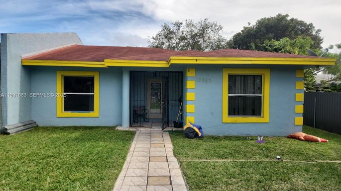 18963 SW 113th Ct, Miami FL 33157