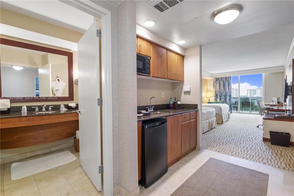 18001 Collins ave # 616, Sunny Isles Beach FL 33160