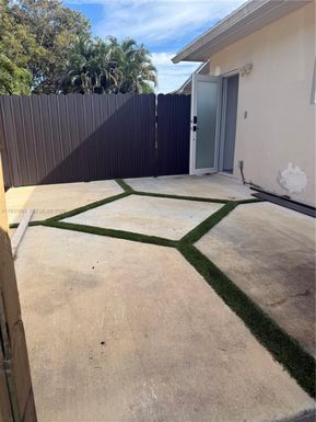 2321 NW 85th Ave # 1, Pembroke Pines FL 33024