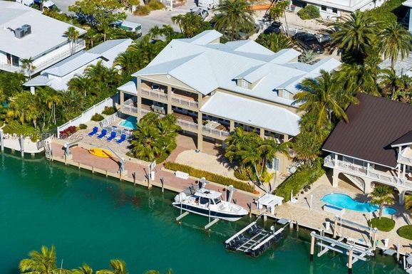 153 Stromboli Dr, Islamorada FL 33036