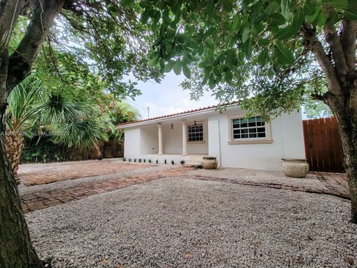 3685 SW 1st Ave, Miami FL 33145