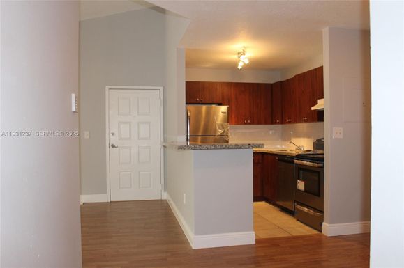 7135 NW 179th St # 302, Hialeah FL 33015