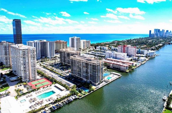 2017 S Ocean Dr # 807, Hallandale Beach FL 33009