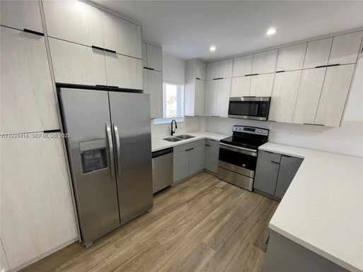 1051 SW 8th Ave # 1051, Miami FL 33130