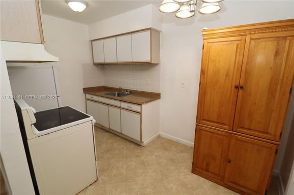 1708 N 16th Ave # 4, Hollywood FL 33020