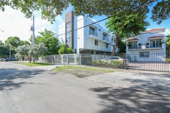 2947 Coconut Ave # 4, Miami FL 33133