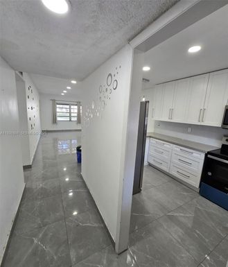 5130 SW 40th Ave # 2B, Dania Beach FL 33314