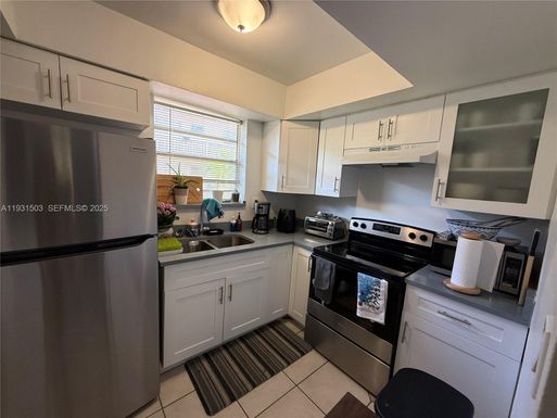 1350 NE 119th St # 135003, Miami FL 33161