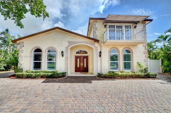 117 NW 8th Street, Boca Raton FL 33432