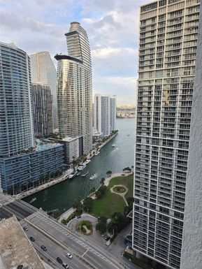 500 Brickell Ave # 3105, Miami FL 33131