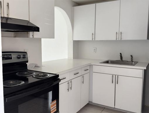 301 NW 177th St # 204, Miami Gardens FL 33169