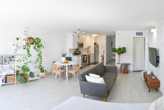 1470 NE 125th Ter # 504, North Miami FL 33161