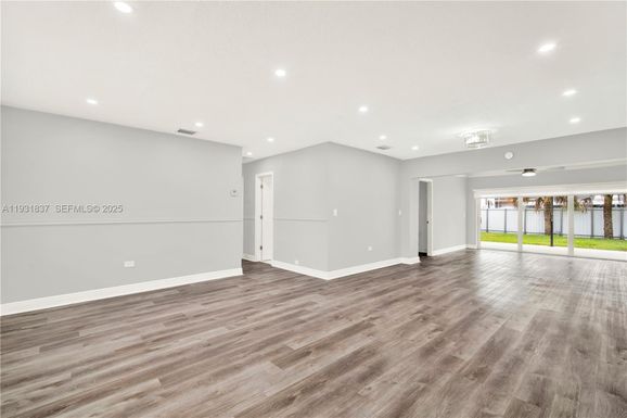 7932 Meridian St, Miramar FL 33023