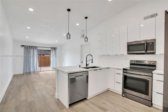 1330 SW 135th Ct, Miami FL 33184