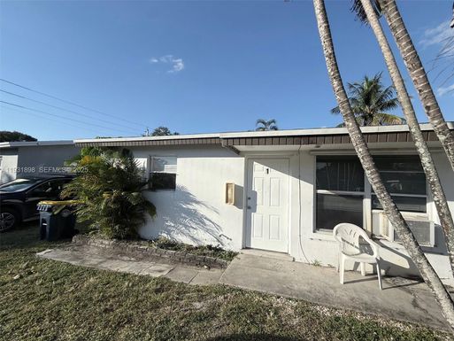 4265 SW 51st St # 1, Dania Beach FL 33314