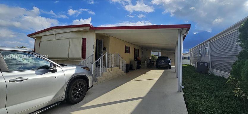 5290 SW 23rd Ave, Dania Beach FL 33312