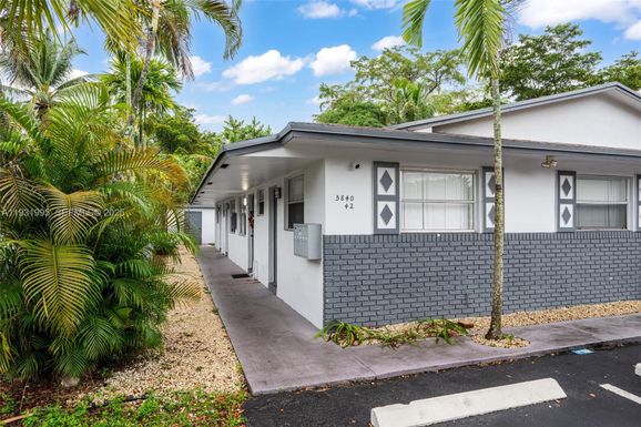 5842 NW 23rd St # 4, Lauderhill FL 33313