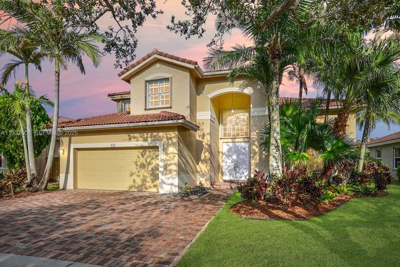 4308 Diamond Ter, Weston FL 33331