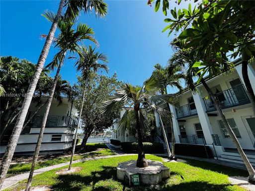 946 Bay Dr # 2, Miami Beach FL 33141