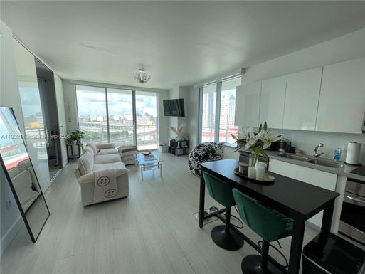 90 SW 3rd St # 1205, Miami FL 33130