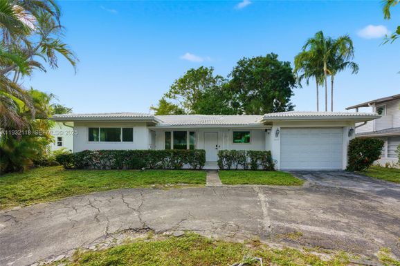 3497 NE 20th Ave, Oakland Park FL 33306