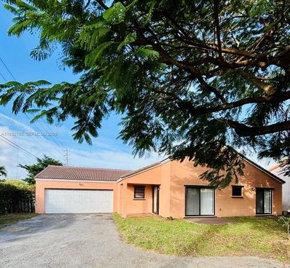 16891 SW 92nd Ct, Palmetto Bay FL 33157