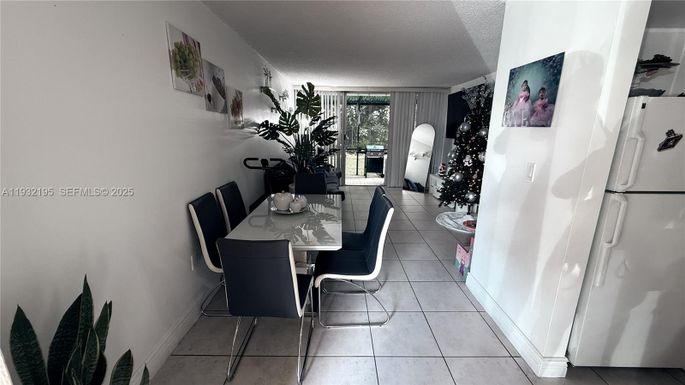 8860 Fontainebleau Blvd # 103, Miami FL 33172