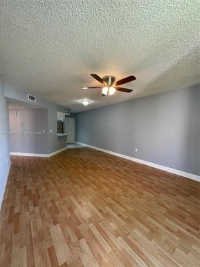 8215 Lake Dr # 407, Doral FL 33166