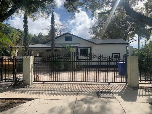 10 NE 59th St, Miami FL 33137