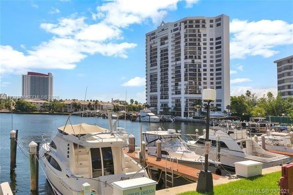 2500 Parkview Dr # 1920, Hallandale Beach FL 33009