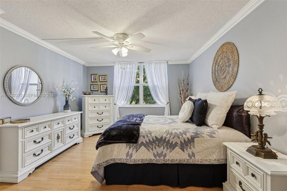 4850 NW 29th Ct # 325, Lauderdale Lakes FL 33313