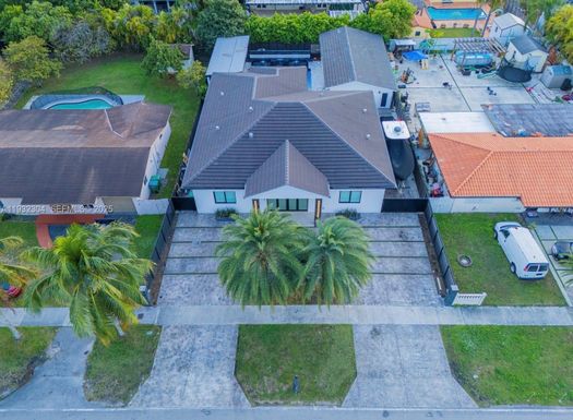10850 SW 32nd St, Miami FL 33165