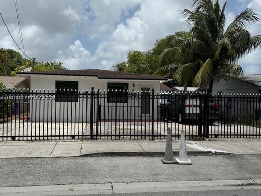 67 NW 34th St, Miami FL 33127