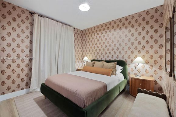 1542 NW 2nd St # 105, Miami FL 33125