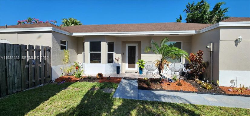 9829 SW 221st St # 1, Cutler Bay FL 33190