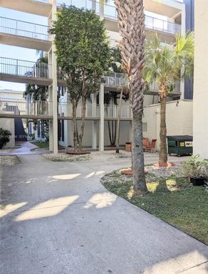 10000 NW 80th Ct # 2211, Hialeah Gardens FL 33016