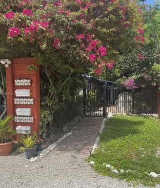 2928 Louise St, Miami FL 33133