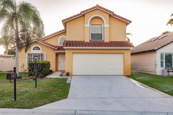 2042 Cross Breeze Dr, Wellington FL 33414