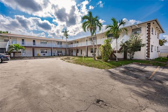 1816 Mckinley St # 10, Hollywood FL 33020