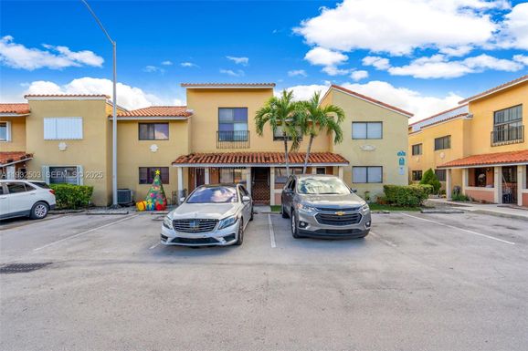 2740 W 63rd St # 206, Hialeah FL 33016