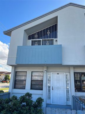 5800 W 18th Ave # 4, Hialeah FL 33012