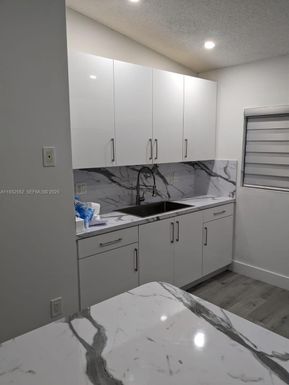 7956 W 29th Ln # 5, Hialeah FL 33018