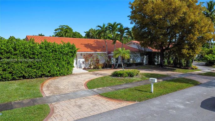 2101 NE 211th Ter, Miami FL 33179