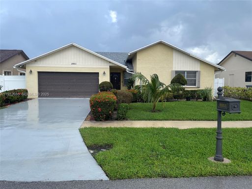 8951 SW 16th St, Boca Raton FL 33433