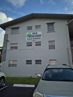 120 Royal Palm Rd # 102, Hialeah Gardens FL 33016
