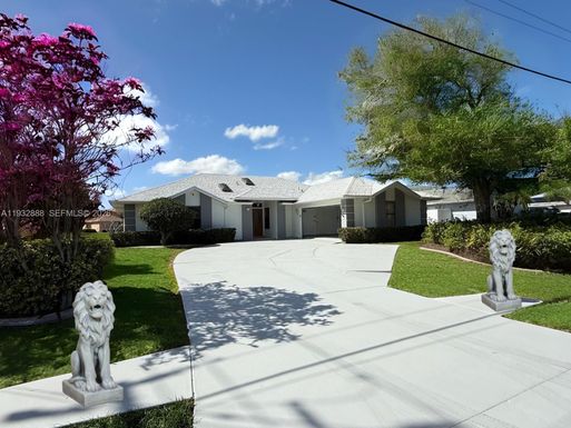 5400 NW Emblem St, Port St. Lucie FL 34983